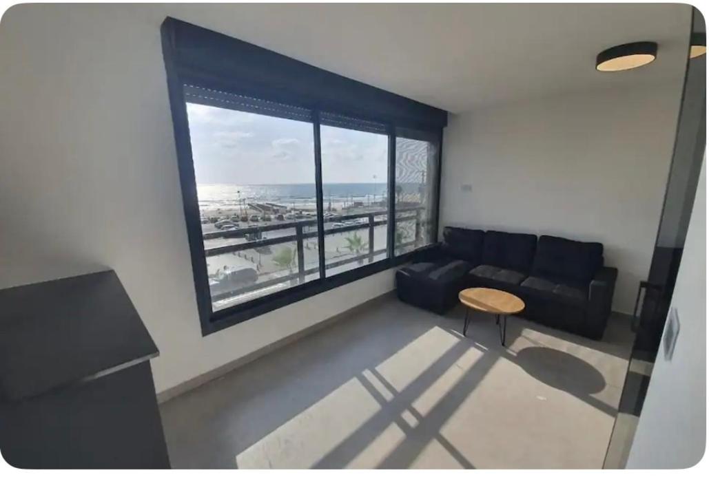 Ryo 11 דירת נופש חדשה על חוף הים נוף לים Apartment Bat Yam Luaran gambar