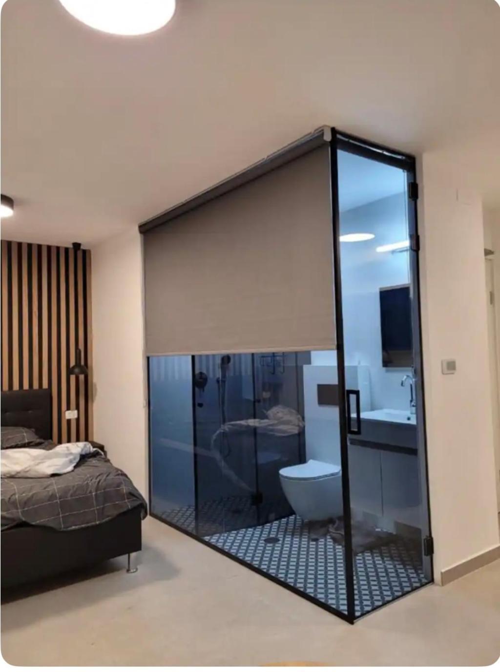 Ryo 11 דירת נופש חדשה על חוף הים נוף לים Apartment Bat Yam Luaran gambar